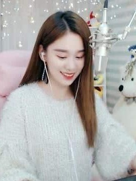 曲肖冰