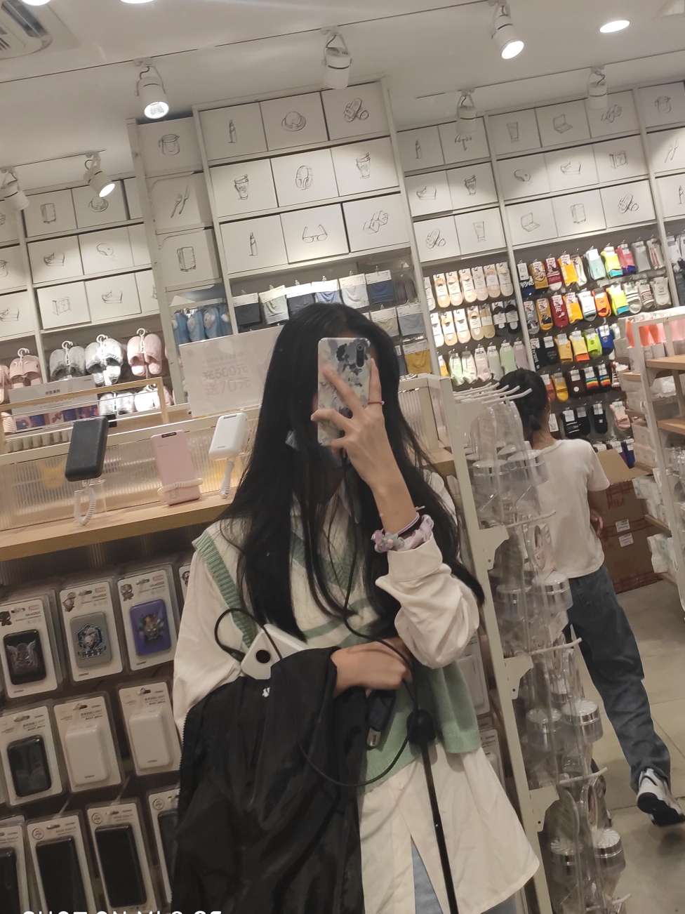 易芸卿吖