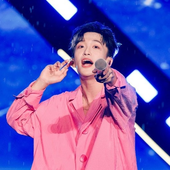 黄子弘凡