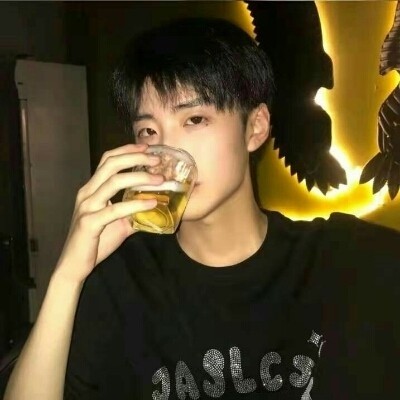 鹤扰.
