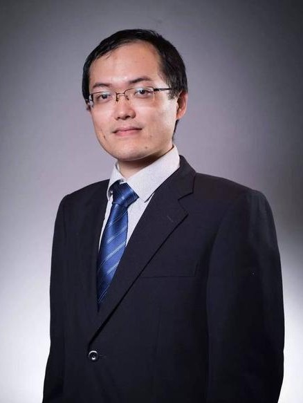 张坤