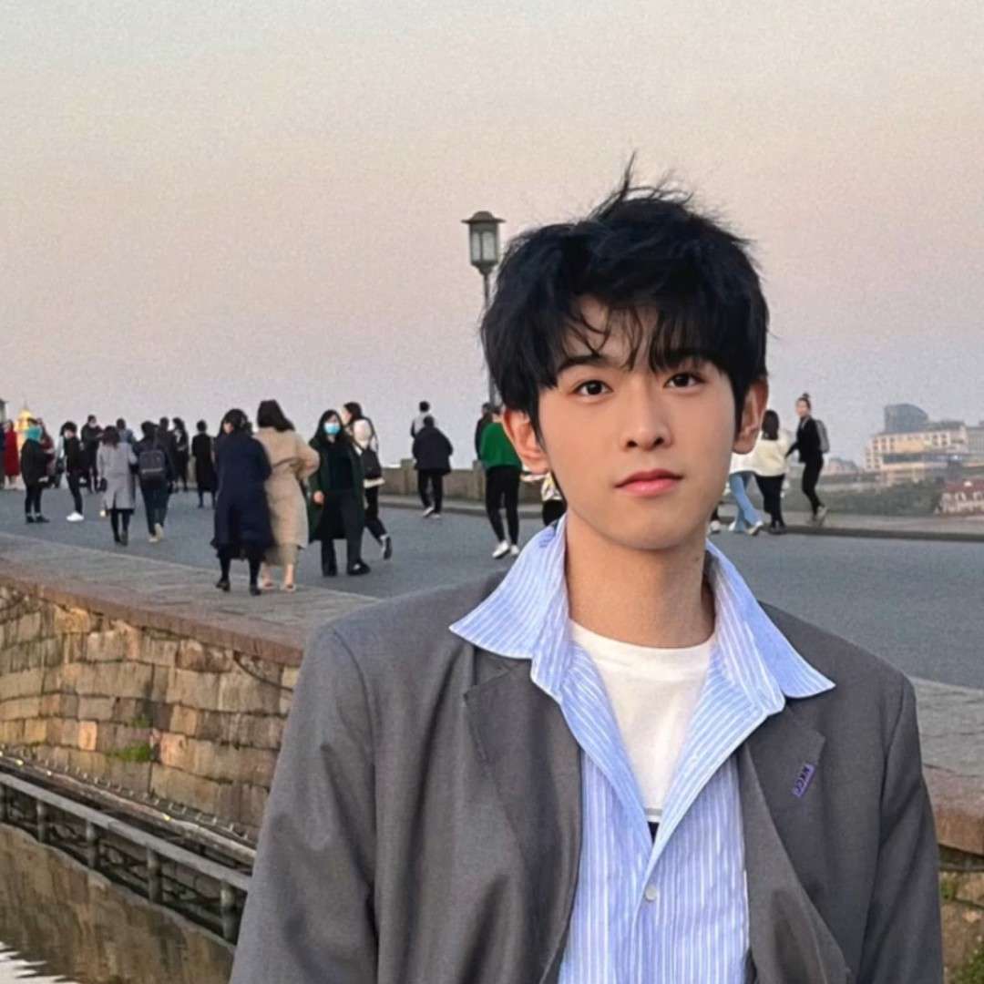 李梓谦