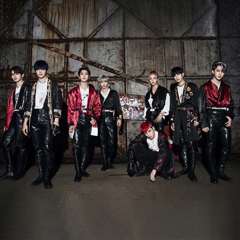Stray Kids