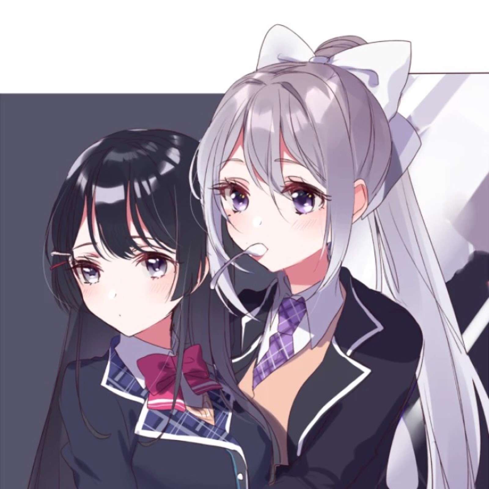 她
