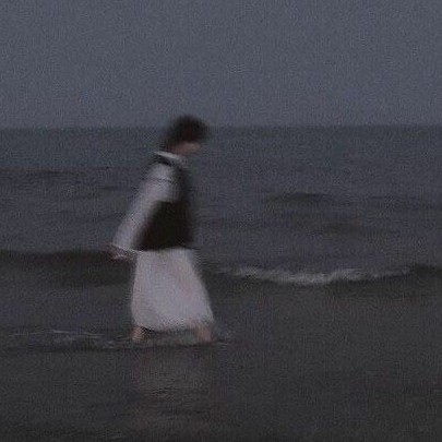 离 鸢的专辑