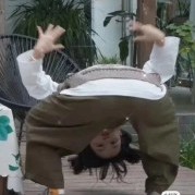 一只小秋谦