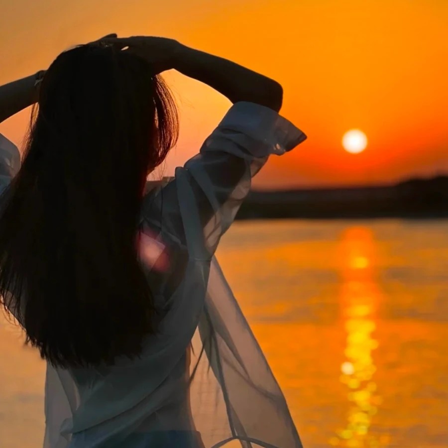 曲未终人已散.
