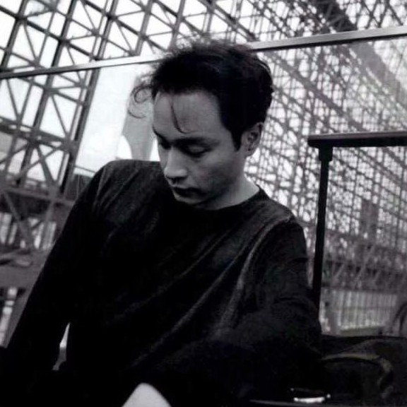 中有杂树.