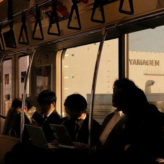 《痛仰》