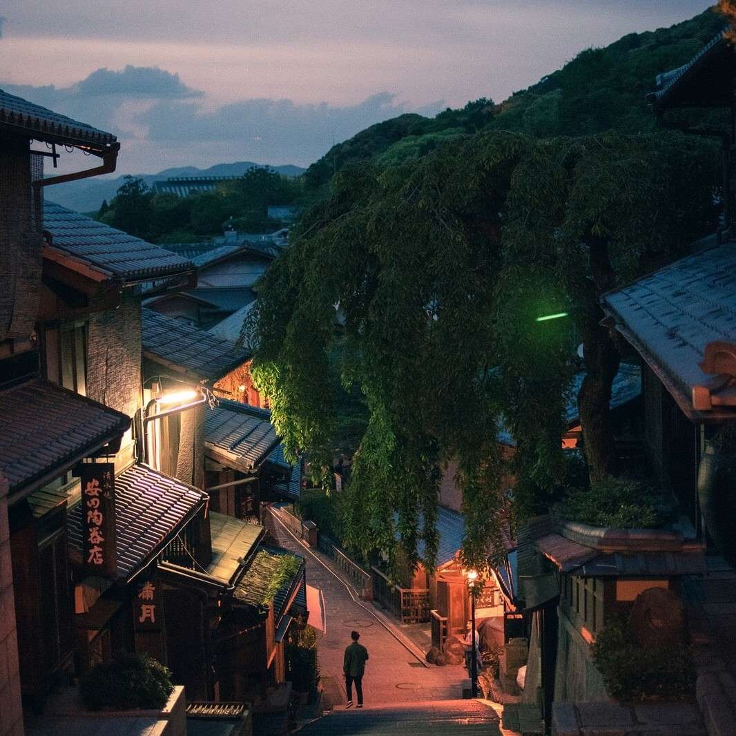万千