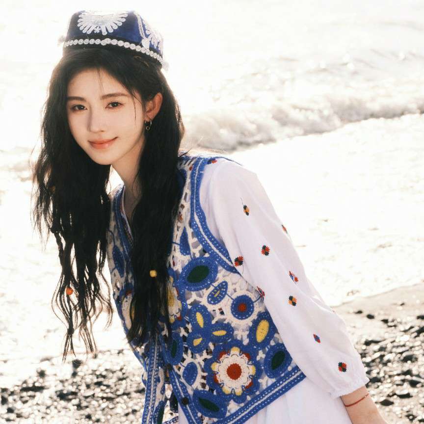 鞠婧祎