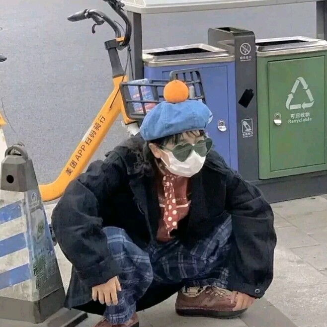 垃圾桶拾娃