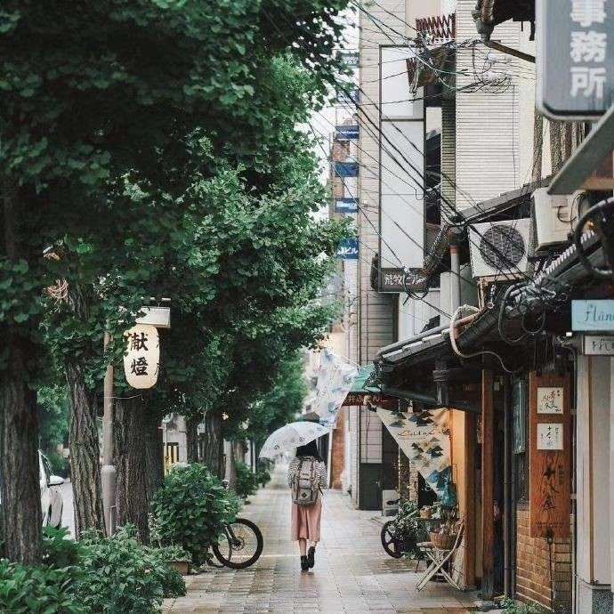《遇到饭吃饭，碰到茶喝茶》