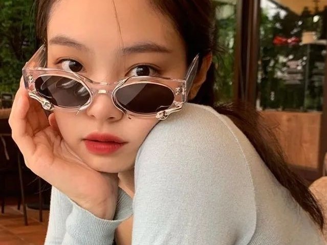 JENNIE