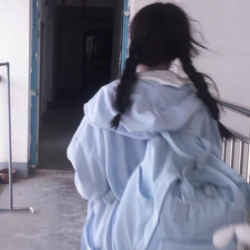 -蓝蓝很懒