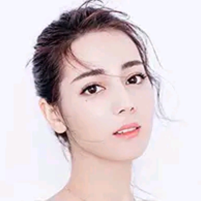 迪丽热巴的爱丽丝 (ૢ˃ꌂ˂⁎)