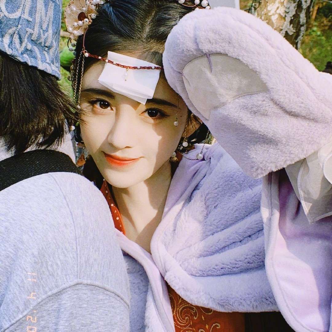 鞠婧祎