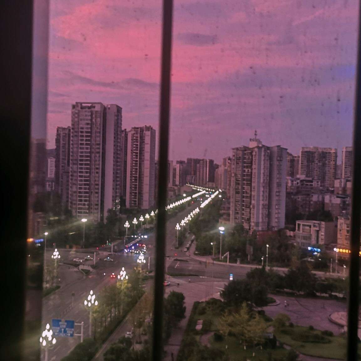 或许心酸把