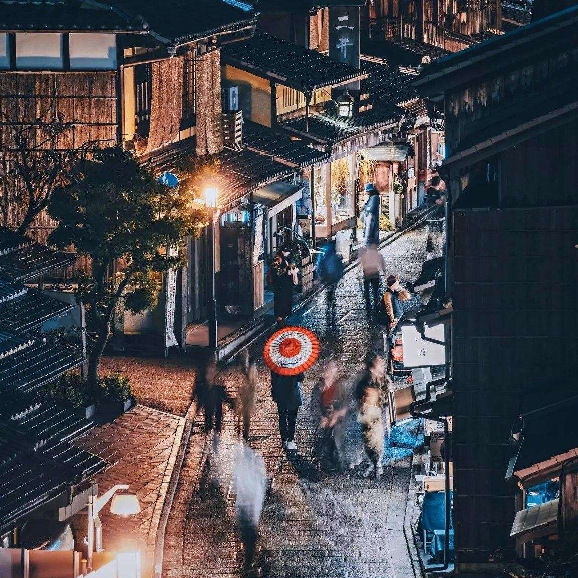 月与