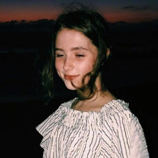 拾荒少女