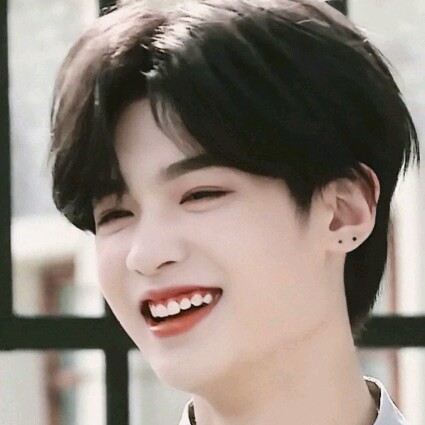 黄明昊