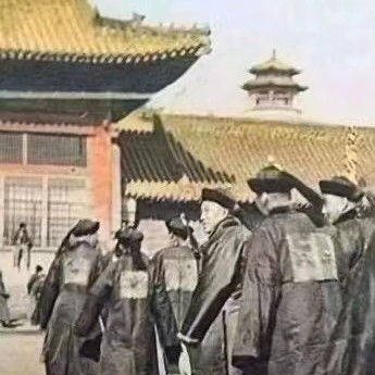 A.鲸落的‘职场’