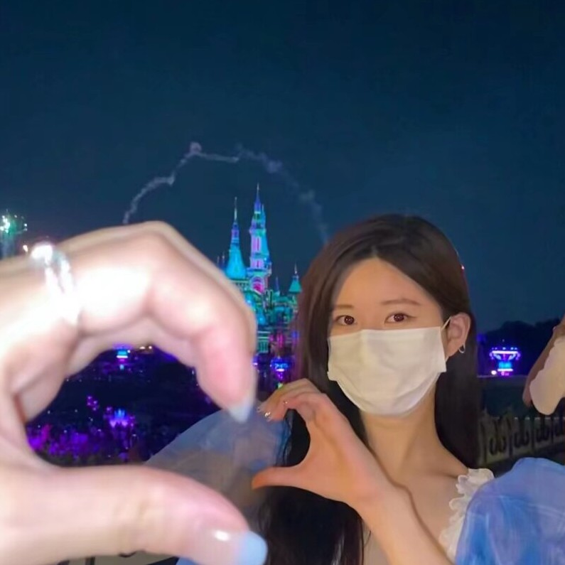我爱赵露思
