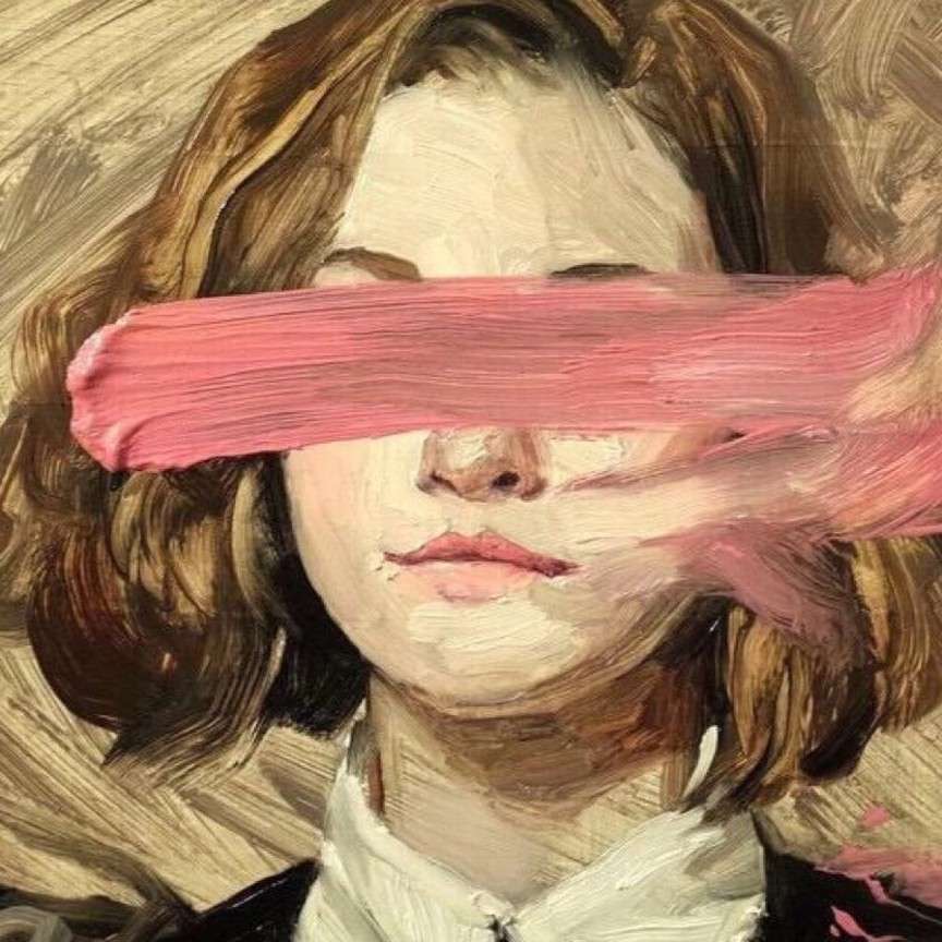 迷人的她，卑微的我