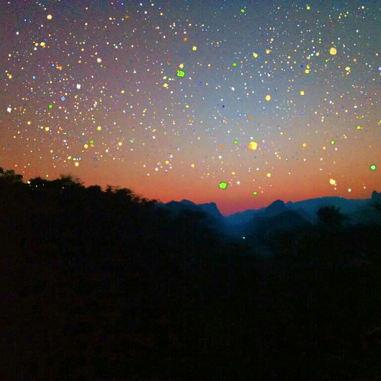苌璨