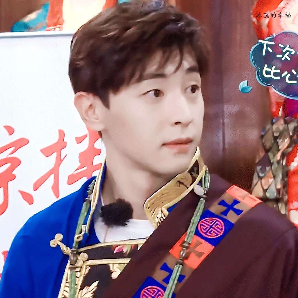 月色摇晃树林•/的专辑