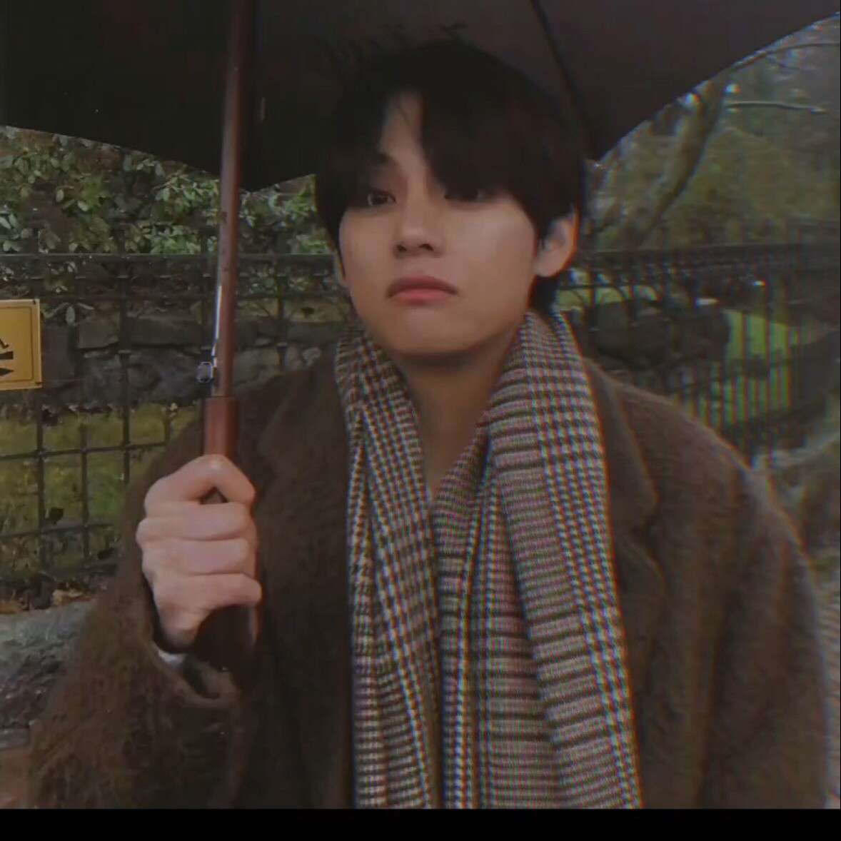 V