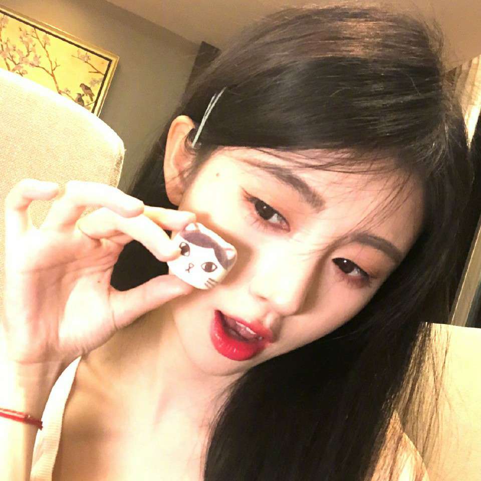 鞠婧祎