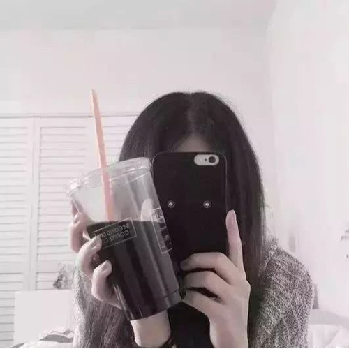 窗角有只喵